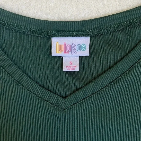 LuLaRoe Women’s Long Sleeve Elizabeth Tunic Size Small - Picture 5 of 7